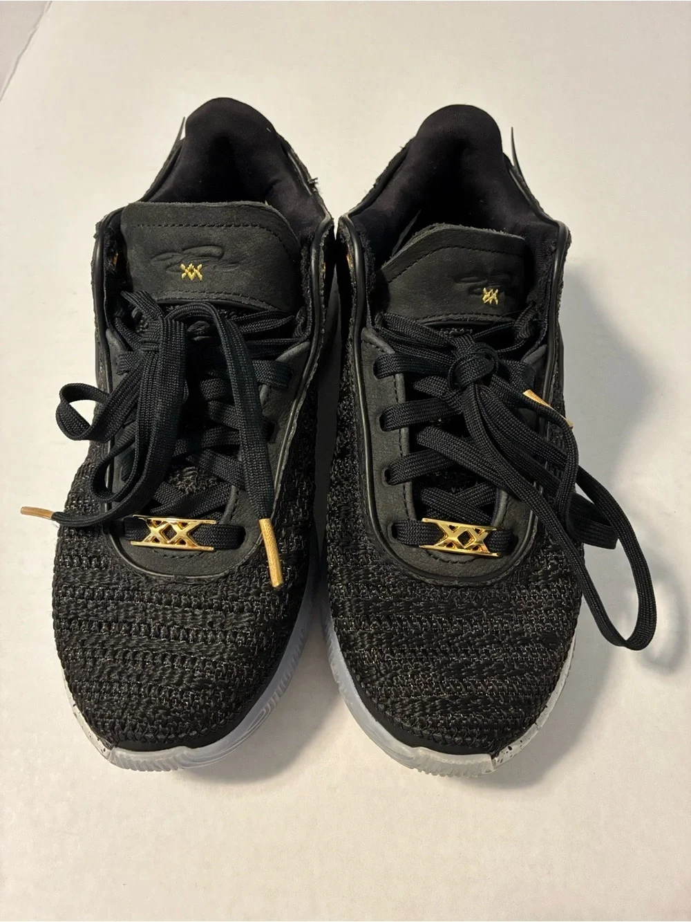 Nike LeBron 20 'Fab 5 2023 Social Edition Black Gold Men’s size 6.5 women’s 8